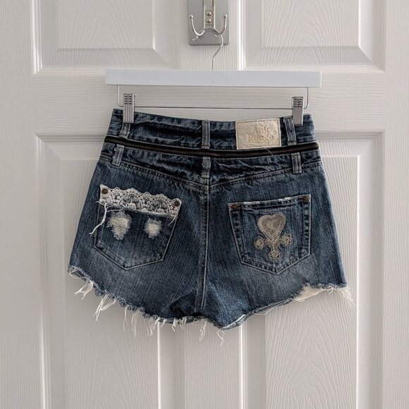 Ank Rouge Shorts - Picture 2 of 5